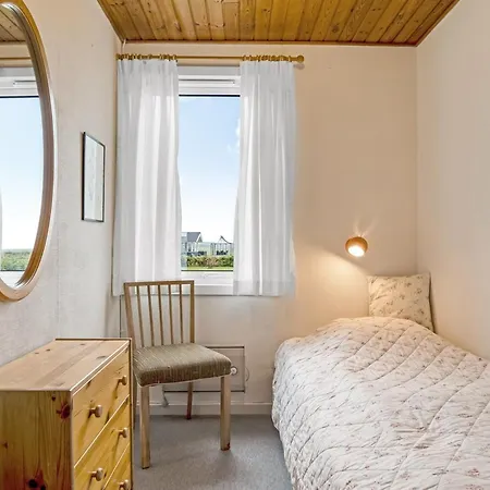 Snioulf - 10m From The Sea By Interhome *